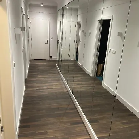 Garbary In Apartament *